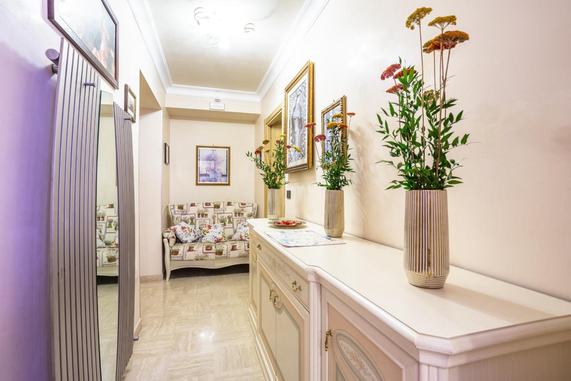 Luxury Inn Opera Řím Exteriér fotografie