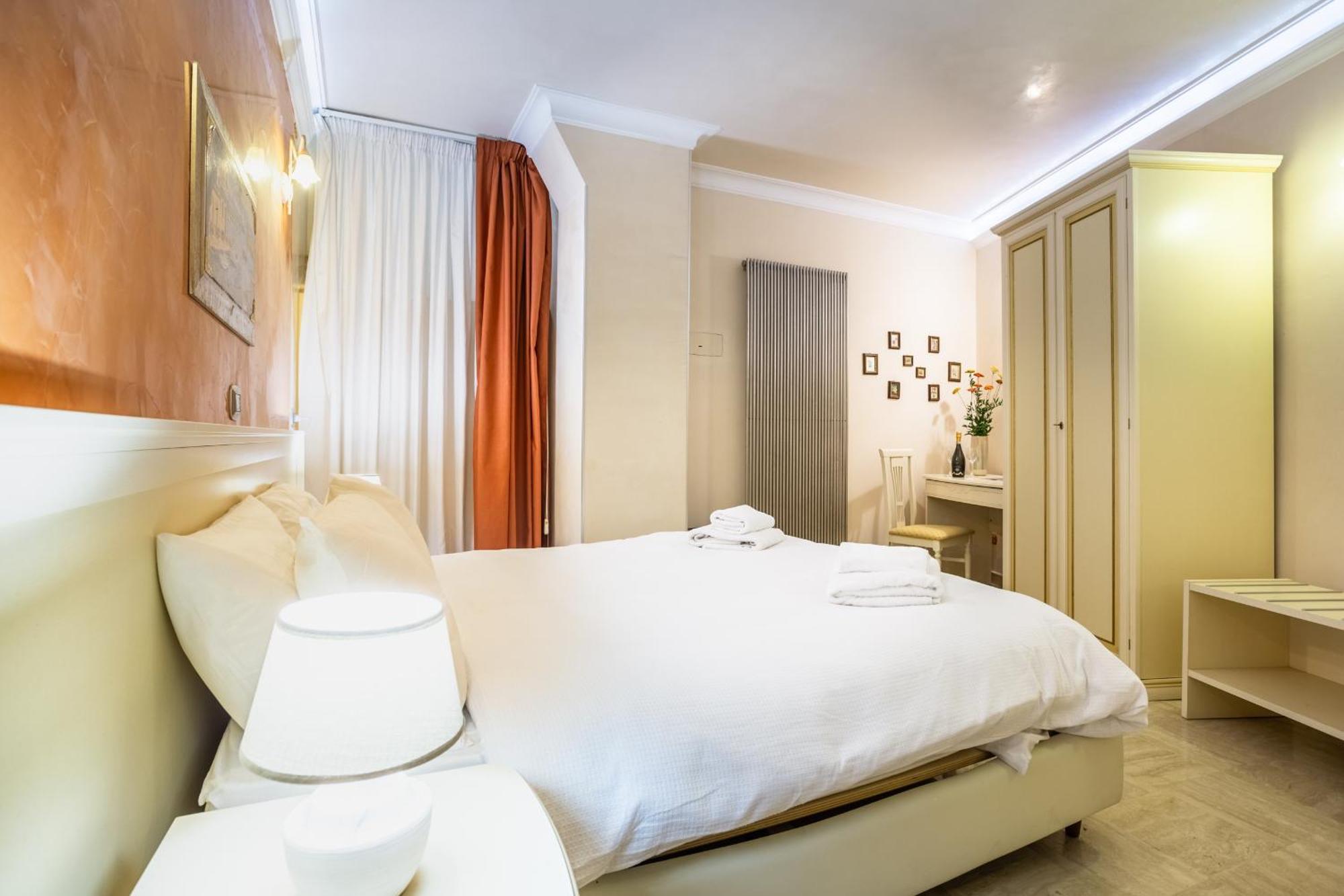 Luxury Inn Opera Řím Exteriér fotografie