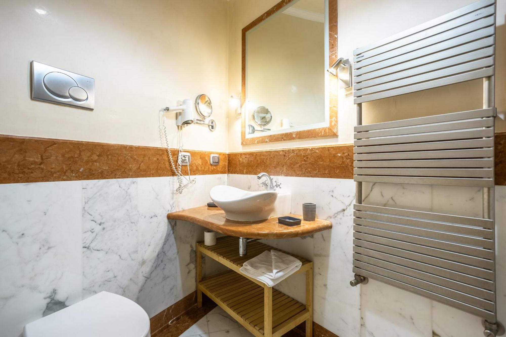 Luxury Inn Opera Řím Exteriér fotografie